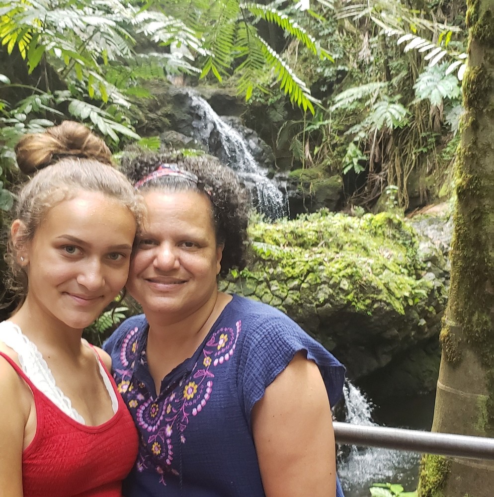 Meet your Posher, Sharon